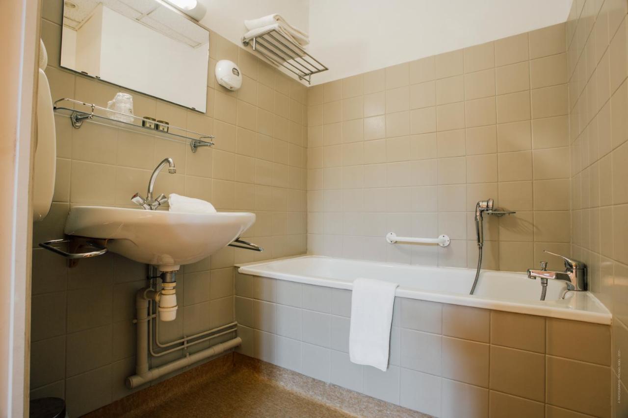 Logis Hotel Saint Clair Albi Eksteriør bilde